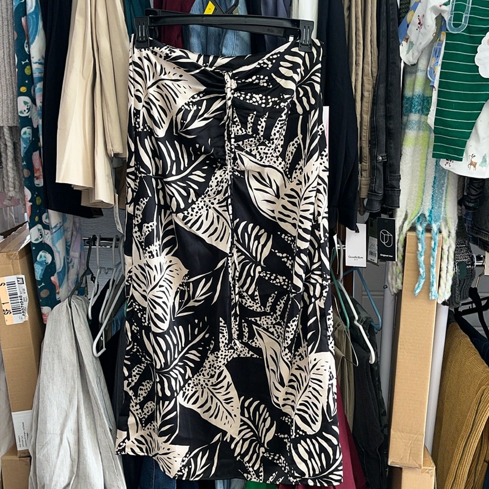 Black & Cream Tropical Print Midi Skirt